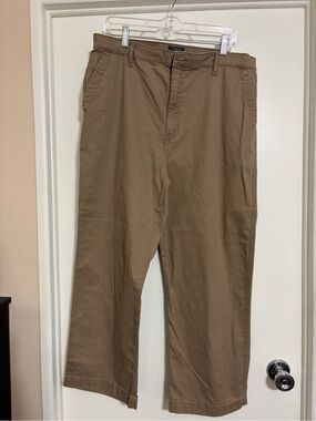 G.H. Bass & Co. Men's Khaki/Tan Chino Pants